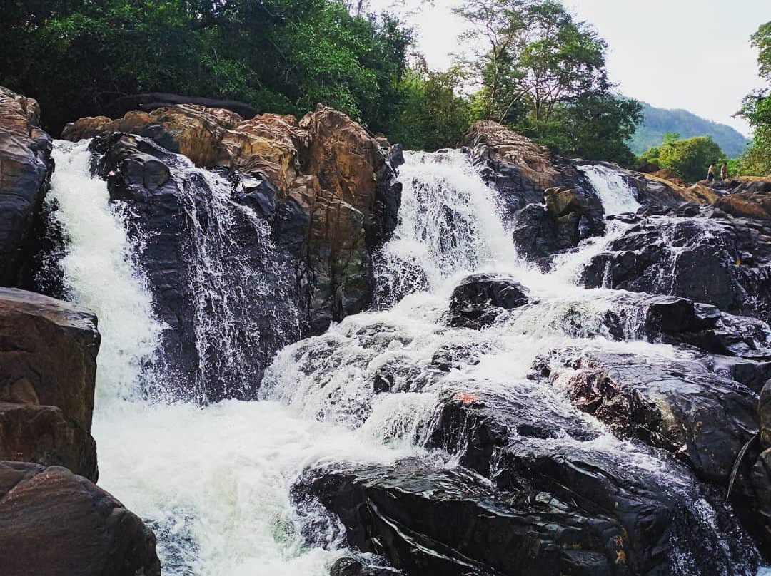Theliella Falls-Warakapola必去景点