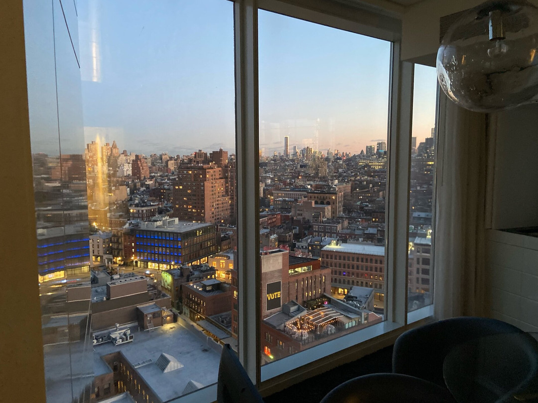 纽约标准酒店主图