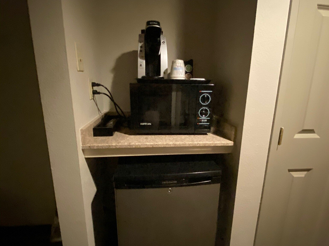 Holiday Inn Express Madison By IHG主图