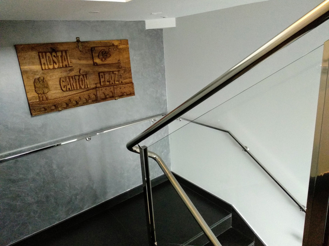 Hostal Canton Plaza主图