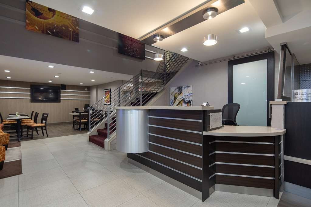 普拉斯谷贝斯特韦斯特酒店主图