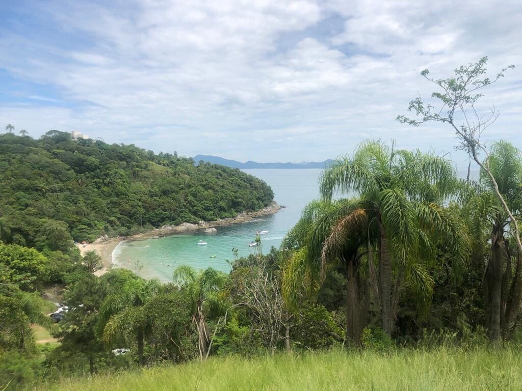 Praia Estaleiro景点图片