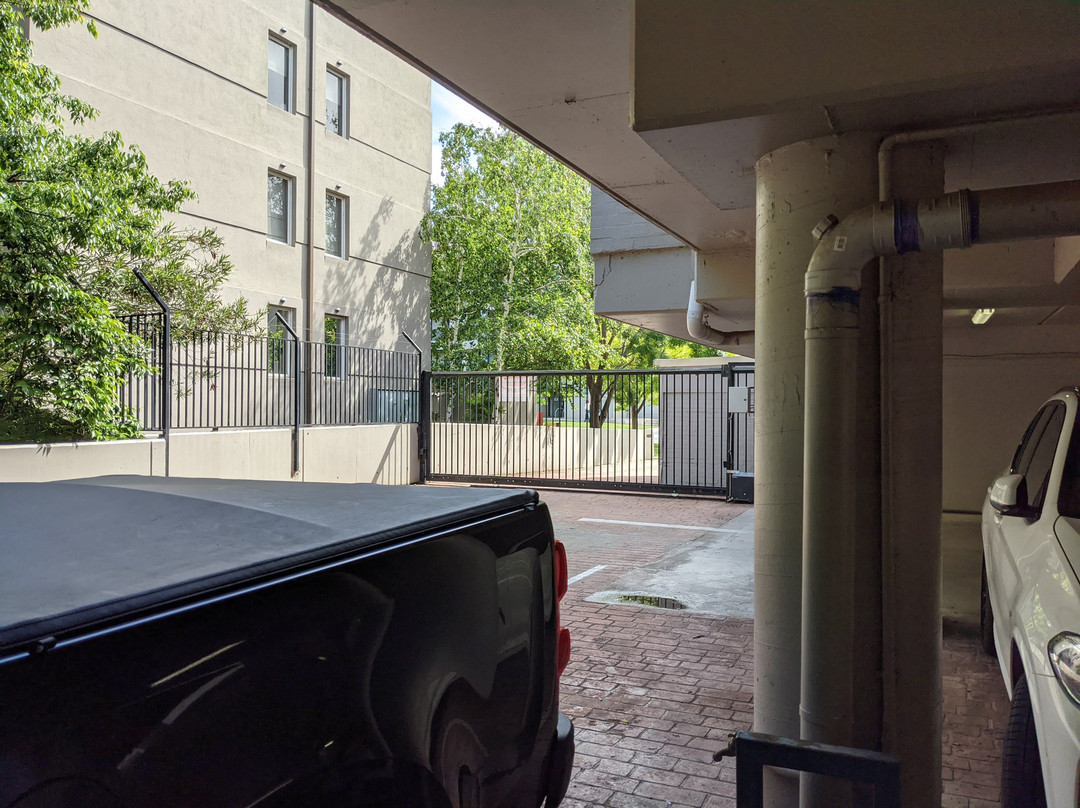 Pinnacle Apartments Canberra主图