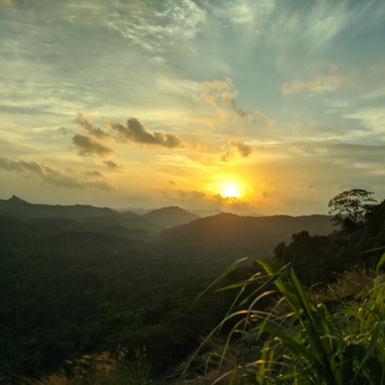 Alagalla Mountain Range景点图片