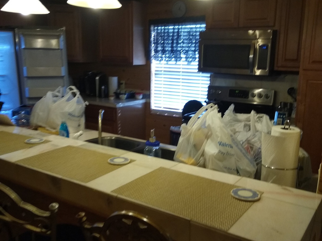 Knotty And Nice Cabins, Inc.主图