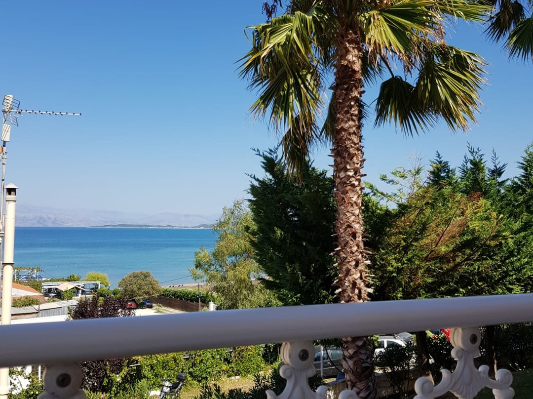 Robolla Beach Aparthotel主图