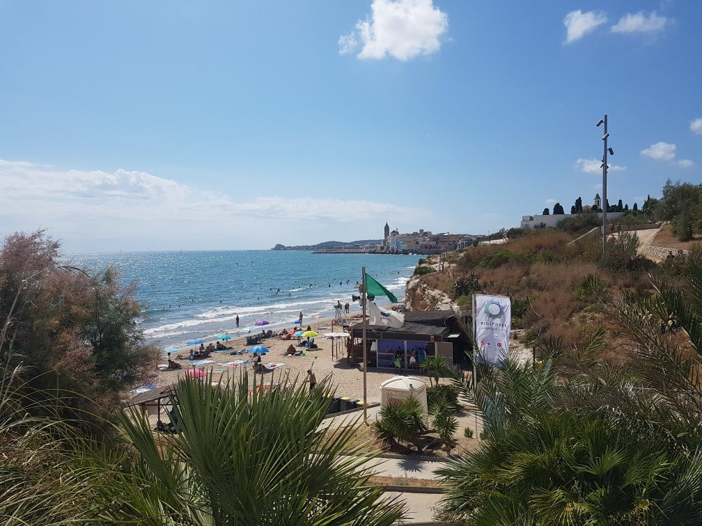 努迪斯塔卡拉巴尔敏斯沙滩-锡切斯必去景点