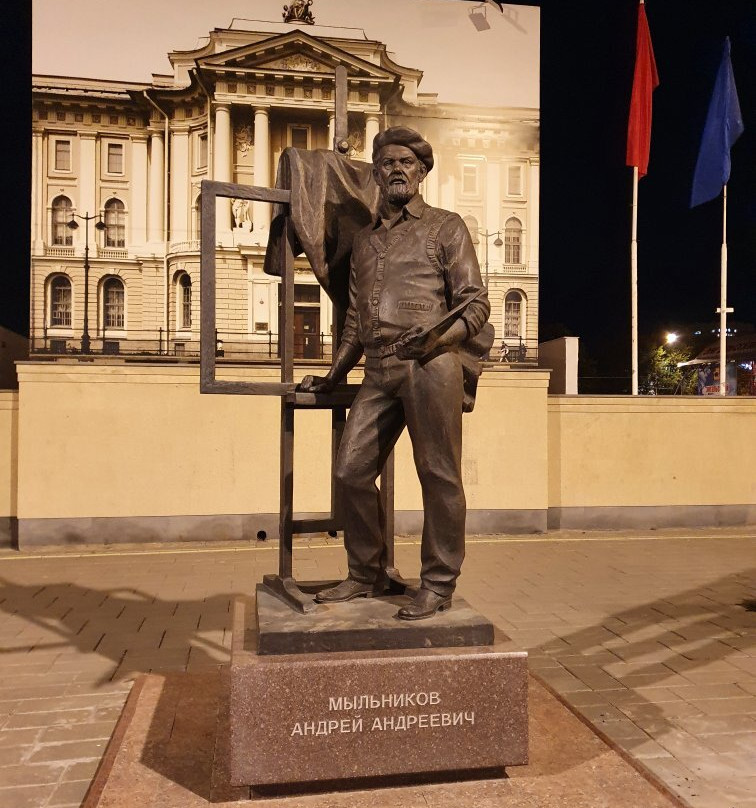 A.A. Mylnikov Monument-Engels必去景点