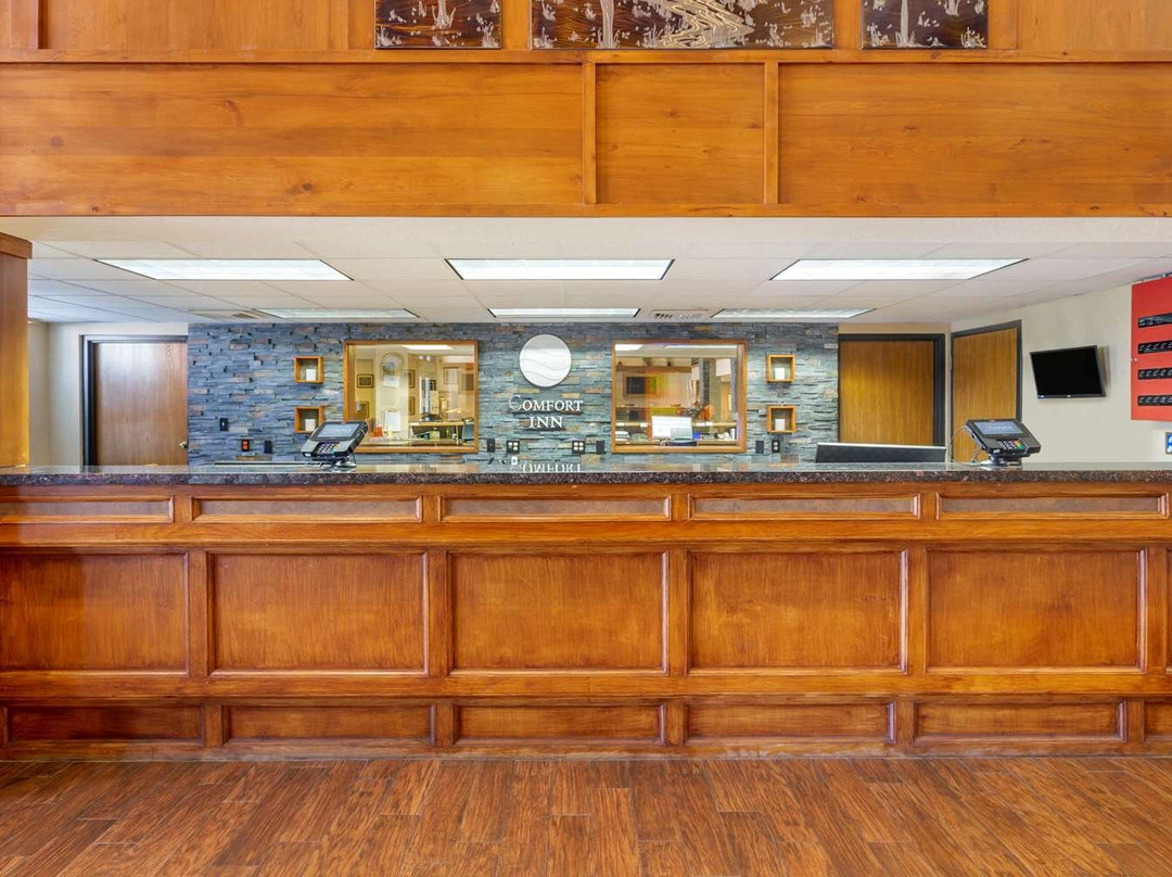 Comfort Inn At Thousand Hills