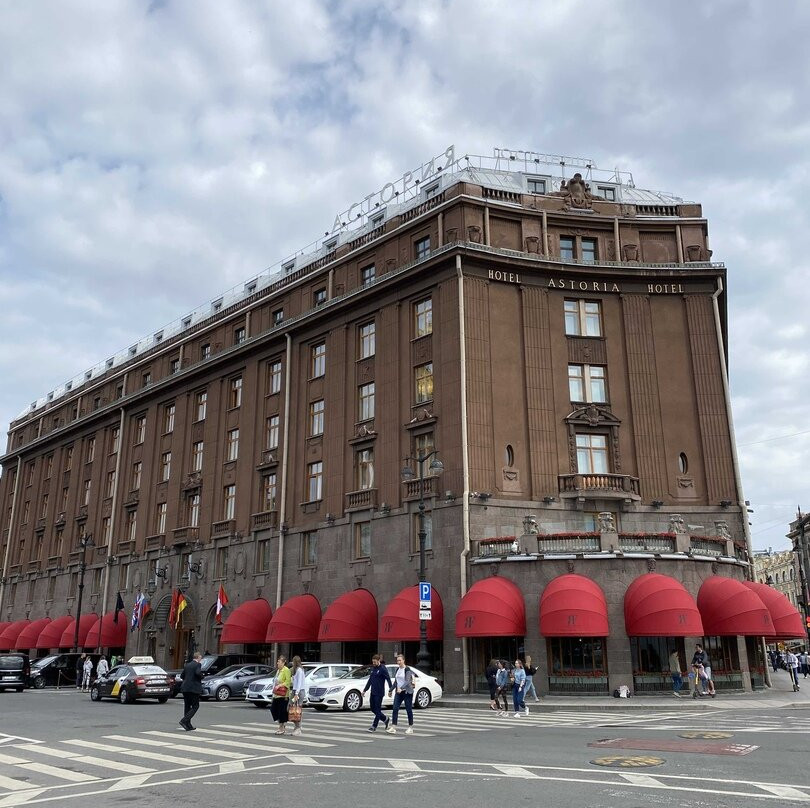 阿斯托利亚堡罗科酒店主图