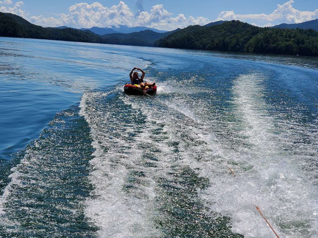 Prince Boat Dock-Almond必去景点