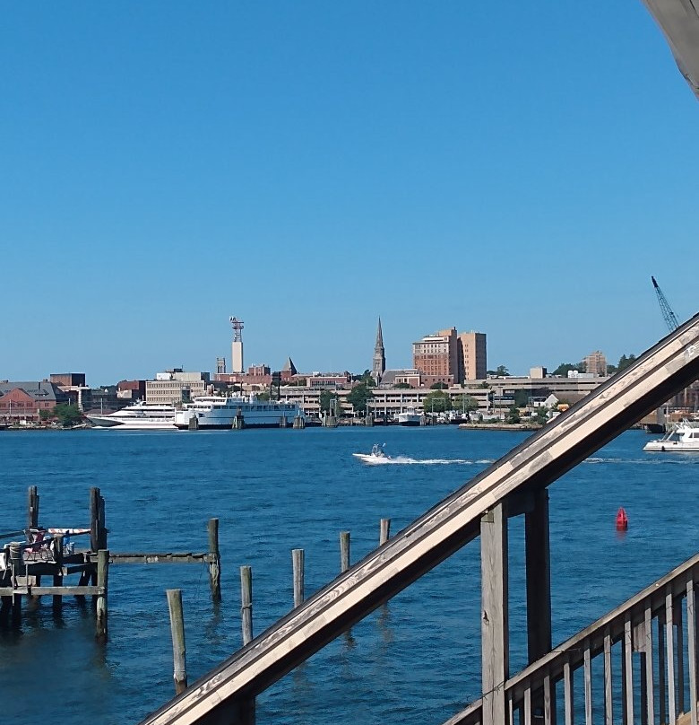 Thames Inn and Marina主图