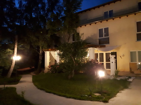 地中海珍宝酒店主图