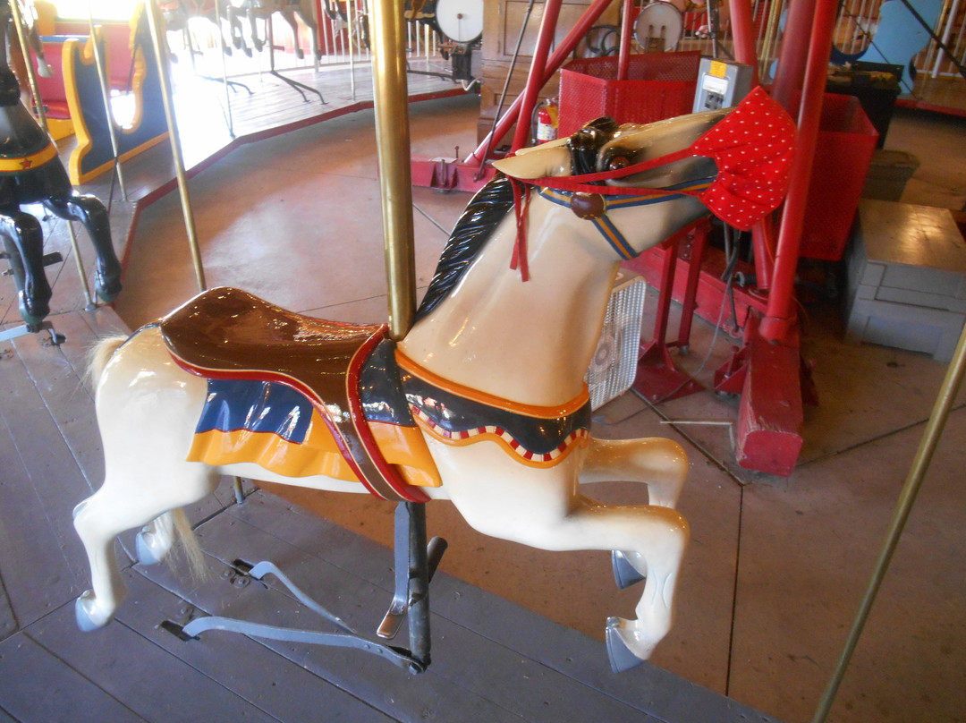 Story City Antique Carousel-Story City必去景点