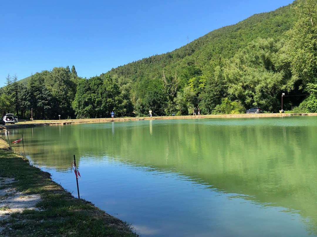 Lago di Villo-Fabriano必去景点