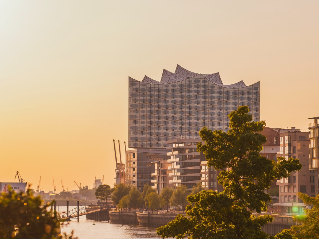 Europe Journey - Private Sightseeing Transfers and Day Tours-汉堡必去景点