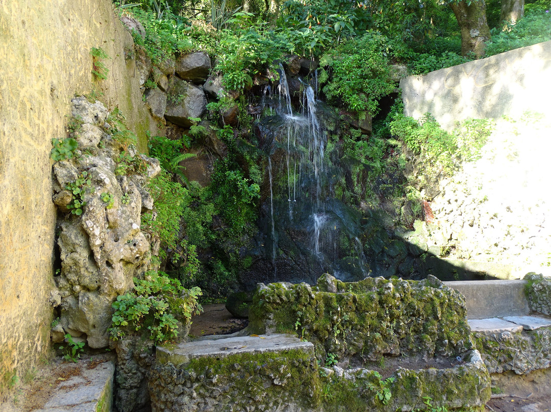 Cascata de Pisoes景点图片