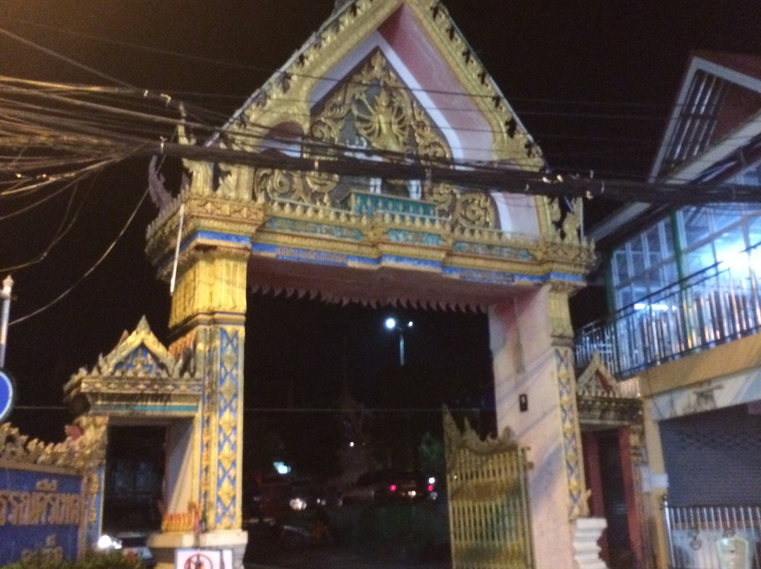 卡隆寺市场-卡伦必去景点