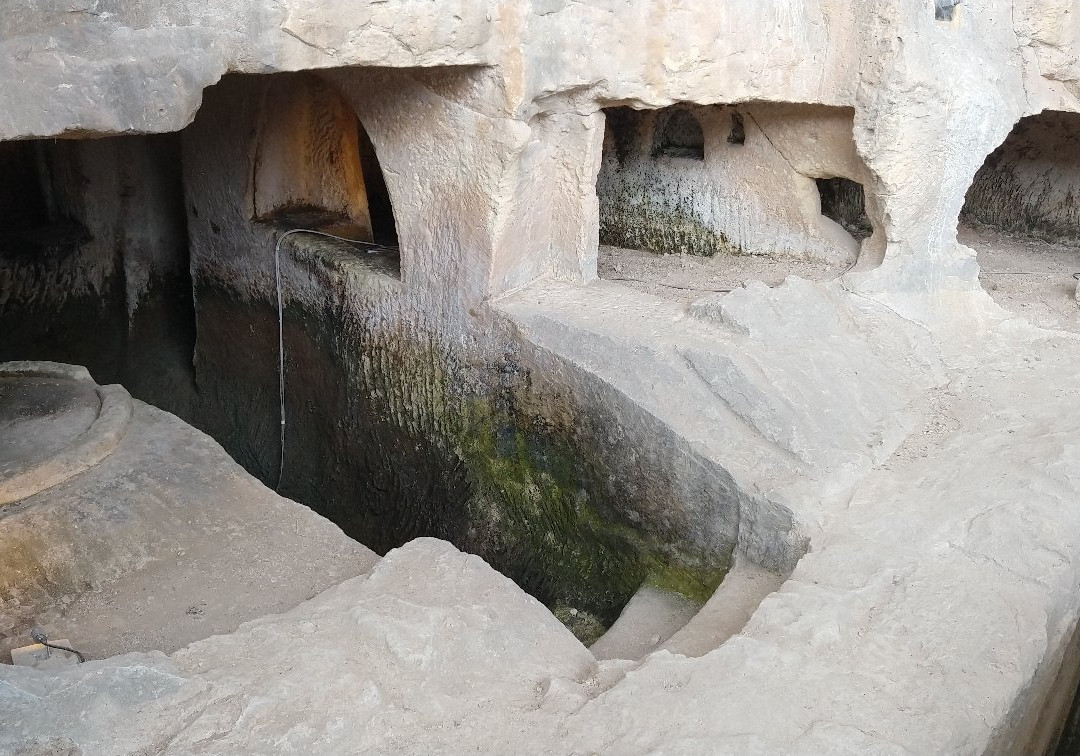 Ta’ Bistra Catacombs-Mosta必去景点