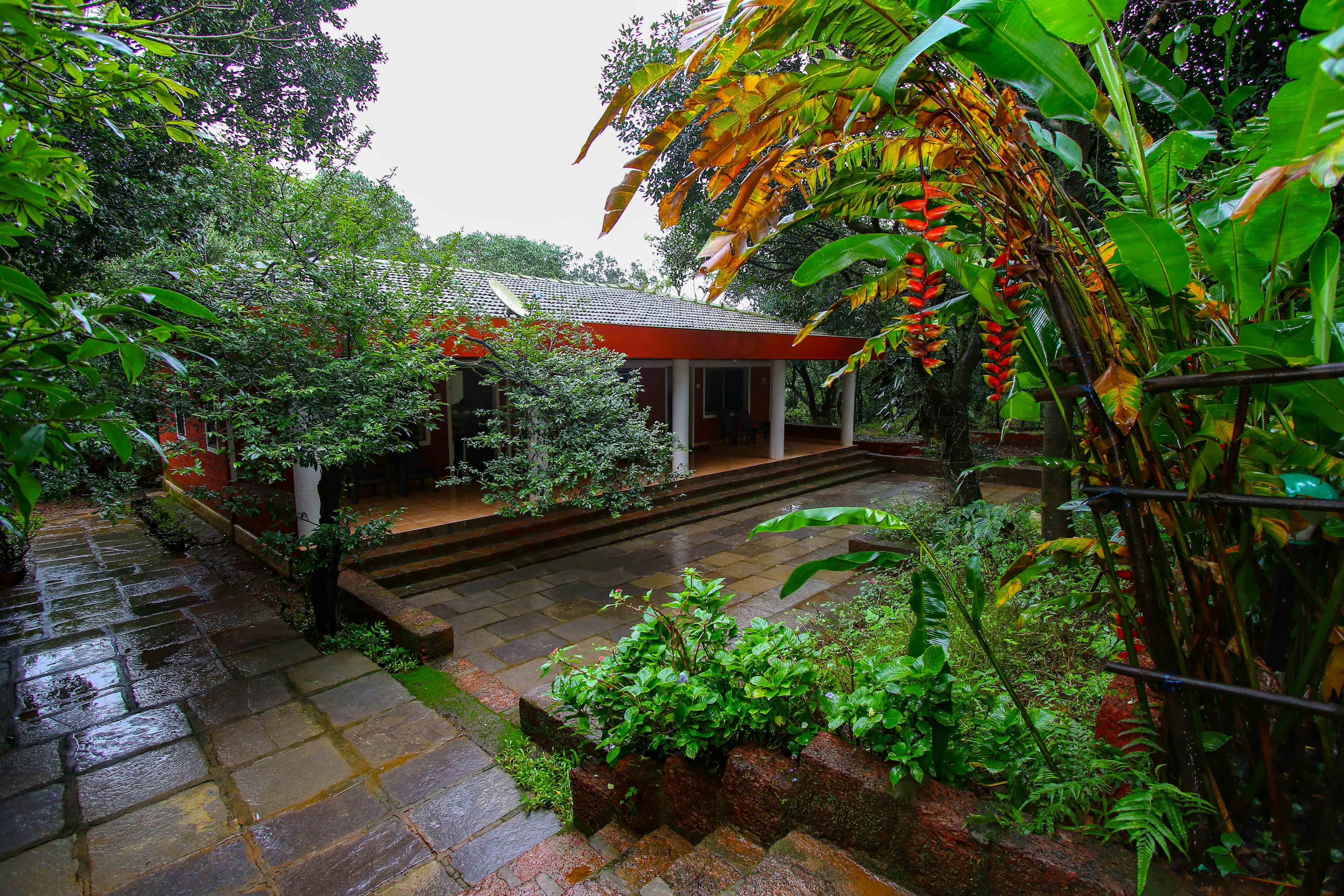 Whistling Woods Amboli-官方