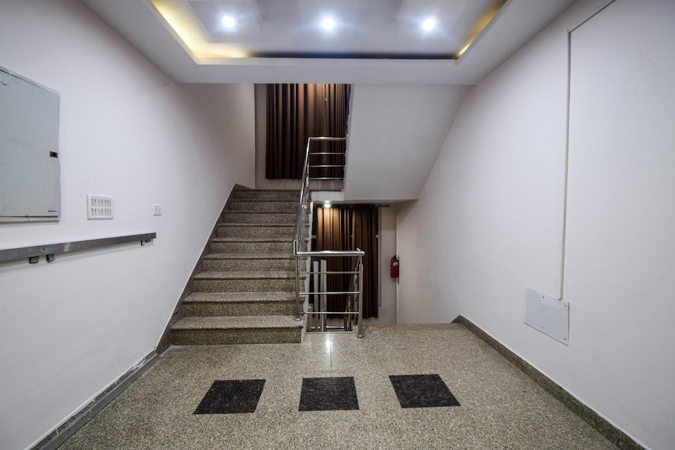 OYO Flagship 24041 IT Park Road Sitapura主图