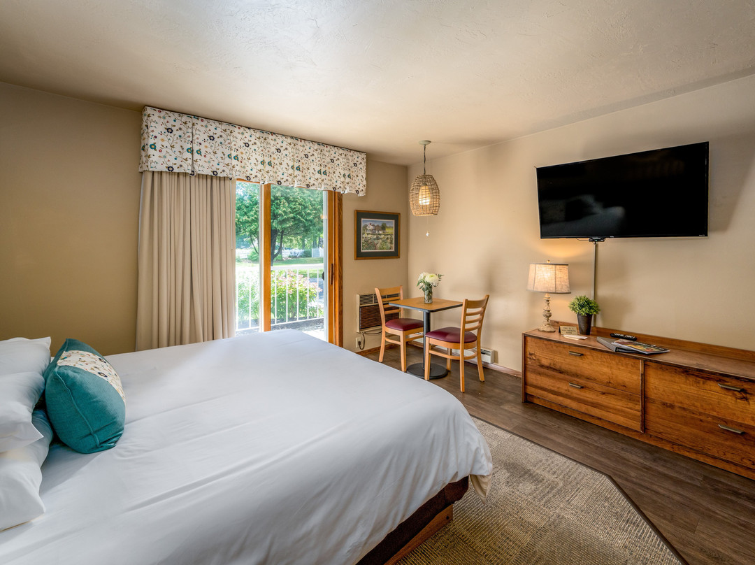 Somerset Inn & Suites主图