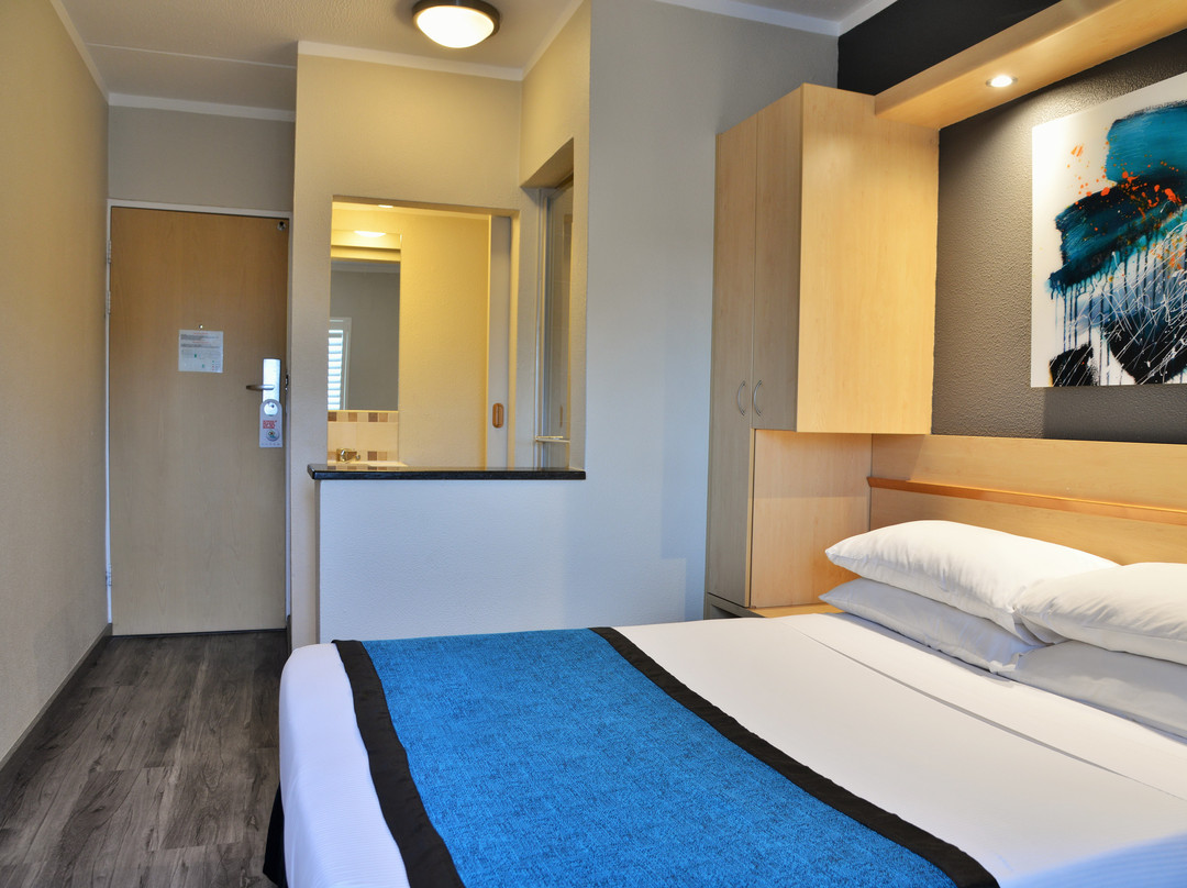 Road Lodge - 兰德堡主图