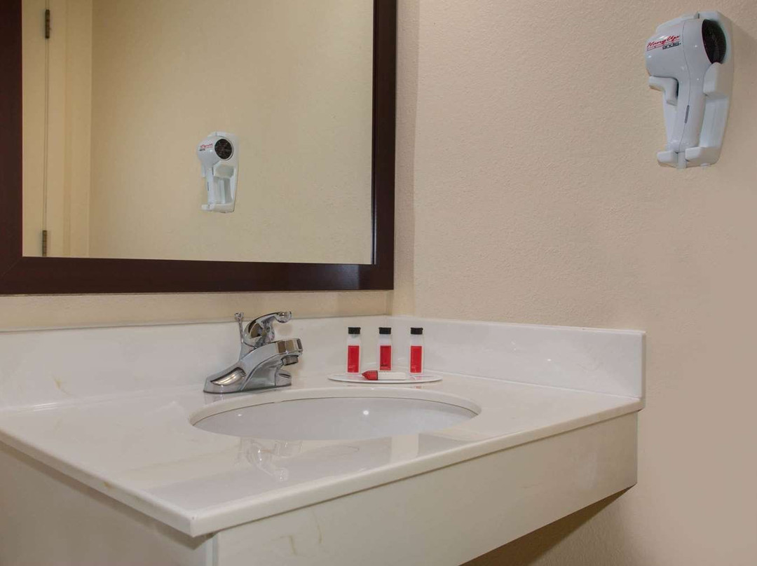 Baymont by Wyndham Jefferson City主图