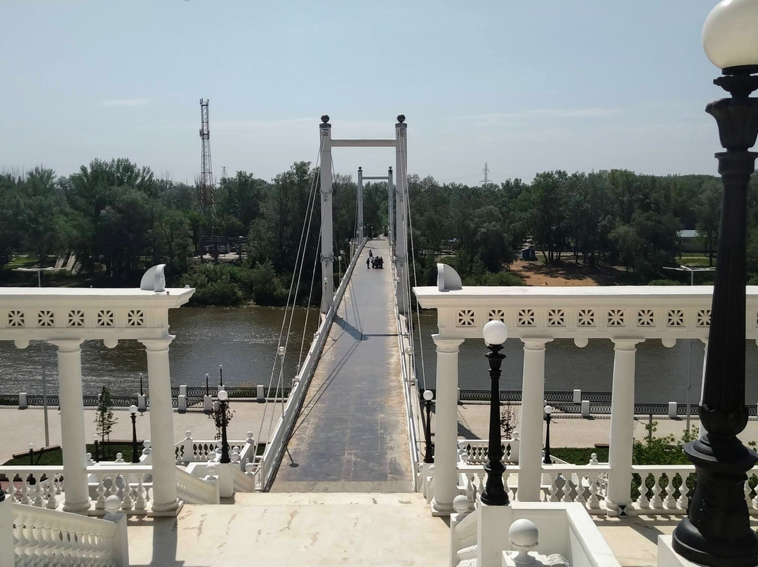 Pedestrian bridge between Europe and Asia景点图片