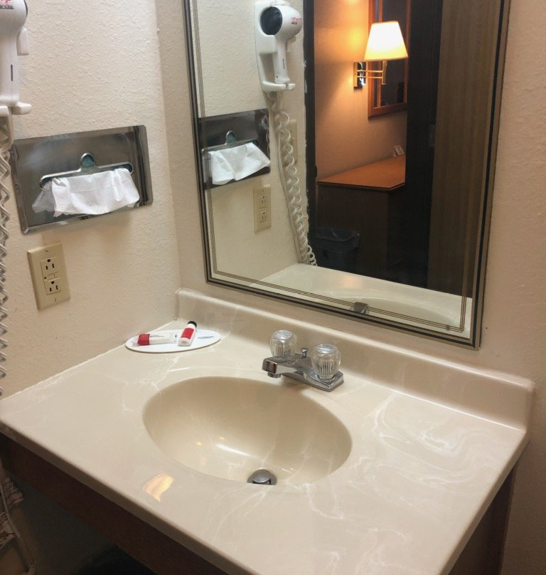 Super 8 by Wyndham Potosi主图