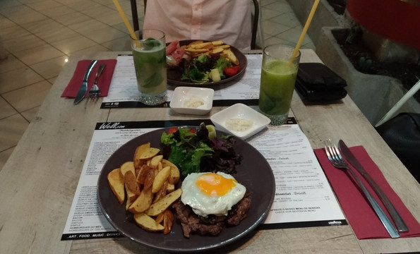 Well.Com Coffee Bar-沙尔必去景点