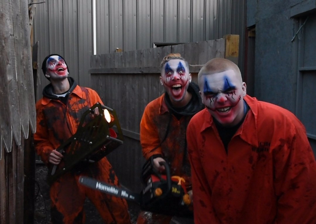 Frightmare Farms Escape the Estate