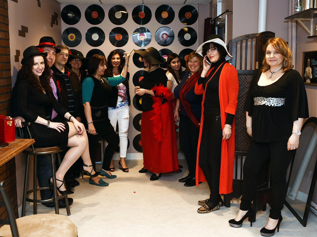 Black Hat Escape Room