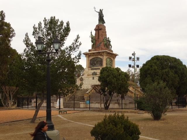 Monumento 20 de Febrero-萨尔塔必去景点