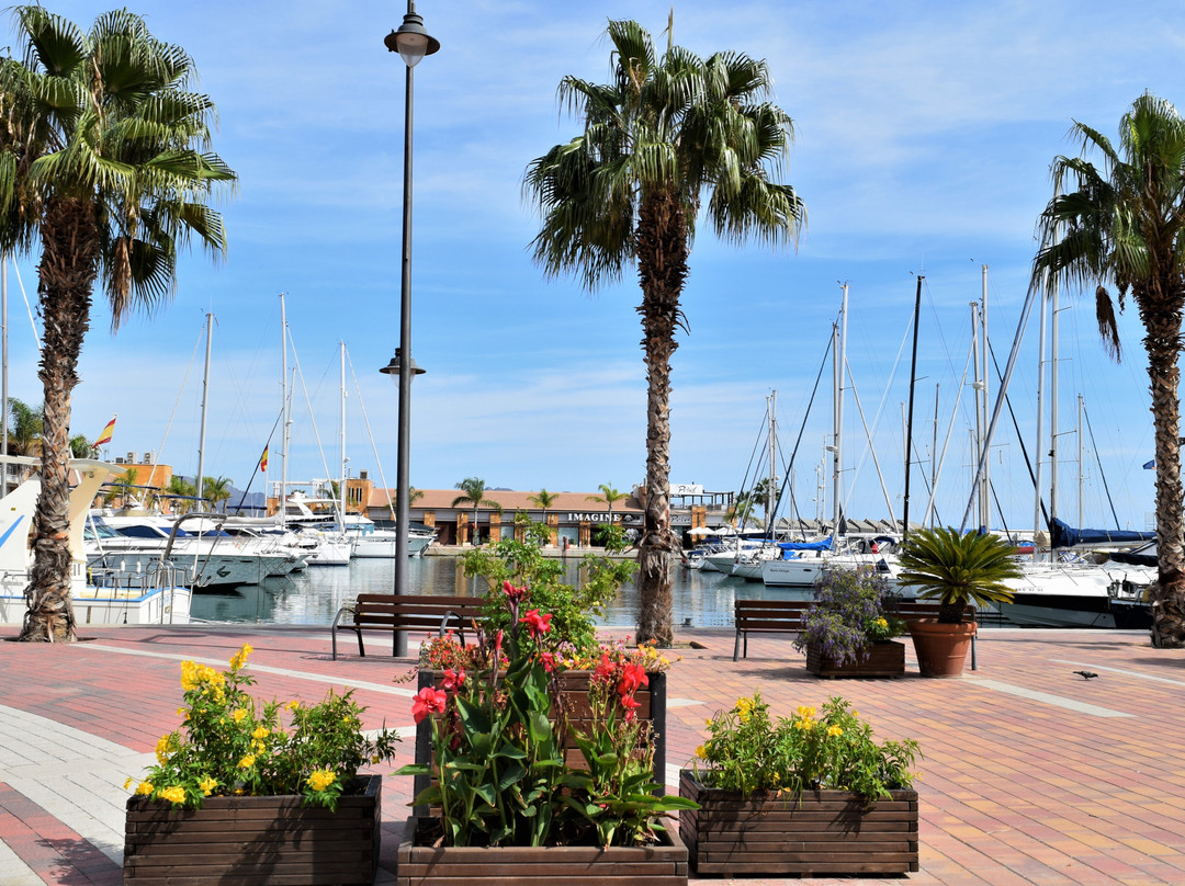 Plaza Comunidades Autonomas-穆尔西亚马萨龙港必去景点