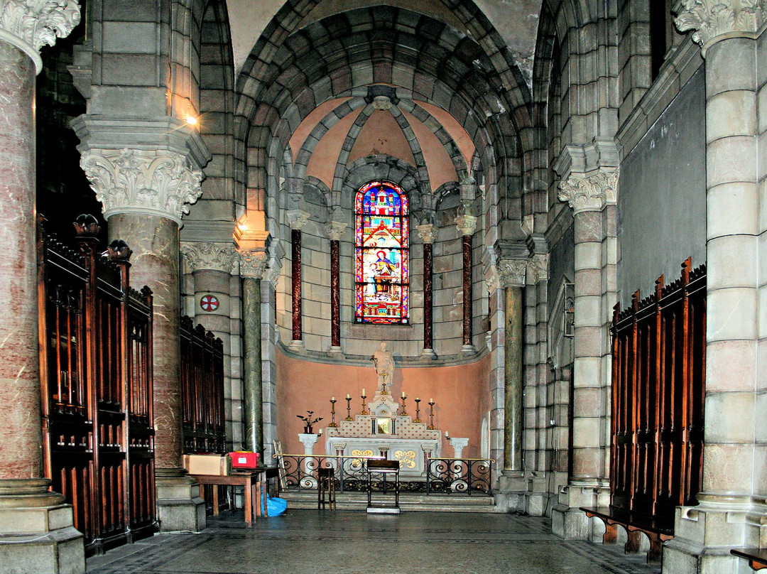 Cathédrale Notre-Dame-et-Saint-Arnoux景点图片