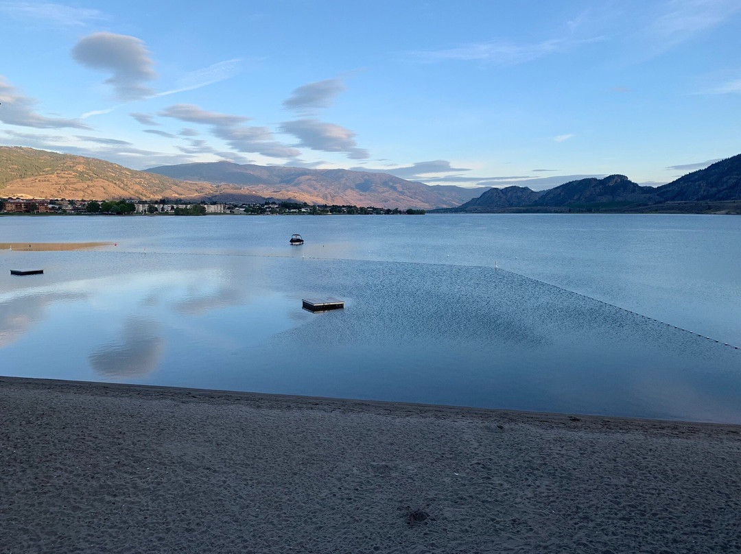 Poplars Motel On The Lake主图