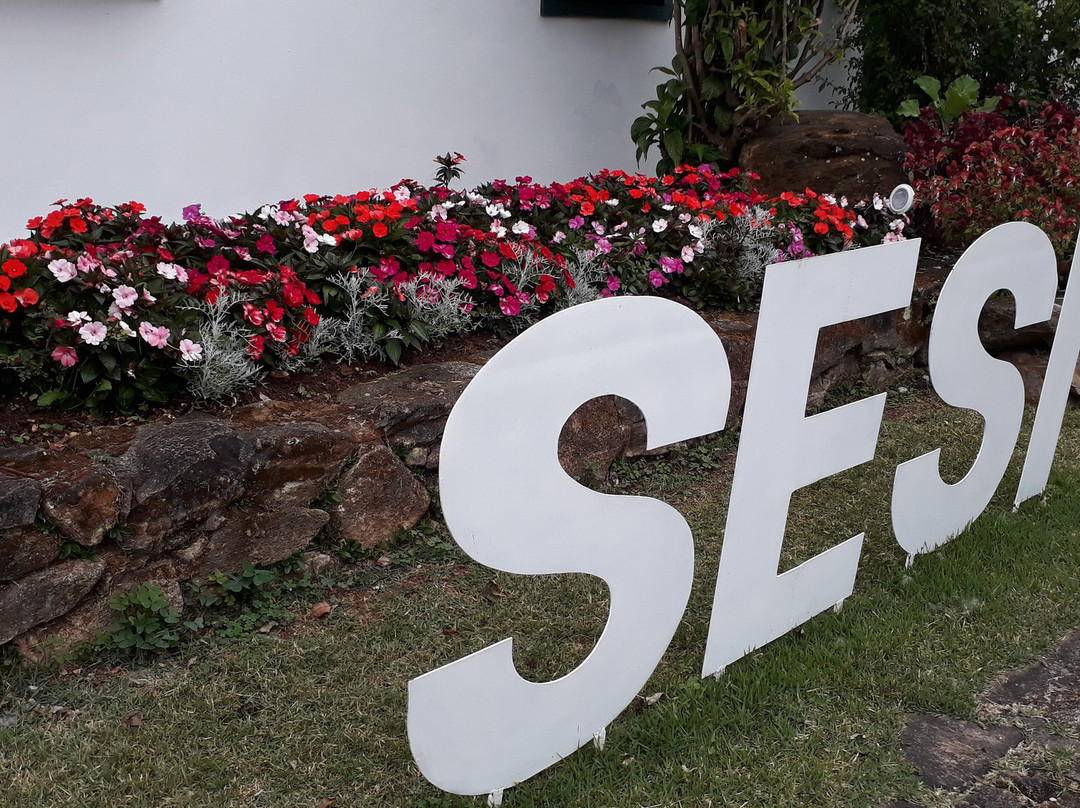 Centro Cultural Yves Alves-蒂拉登特斯必去景点