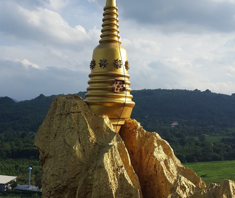 Wat Thewarup Songtham景点图片