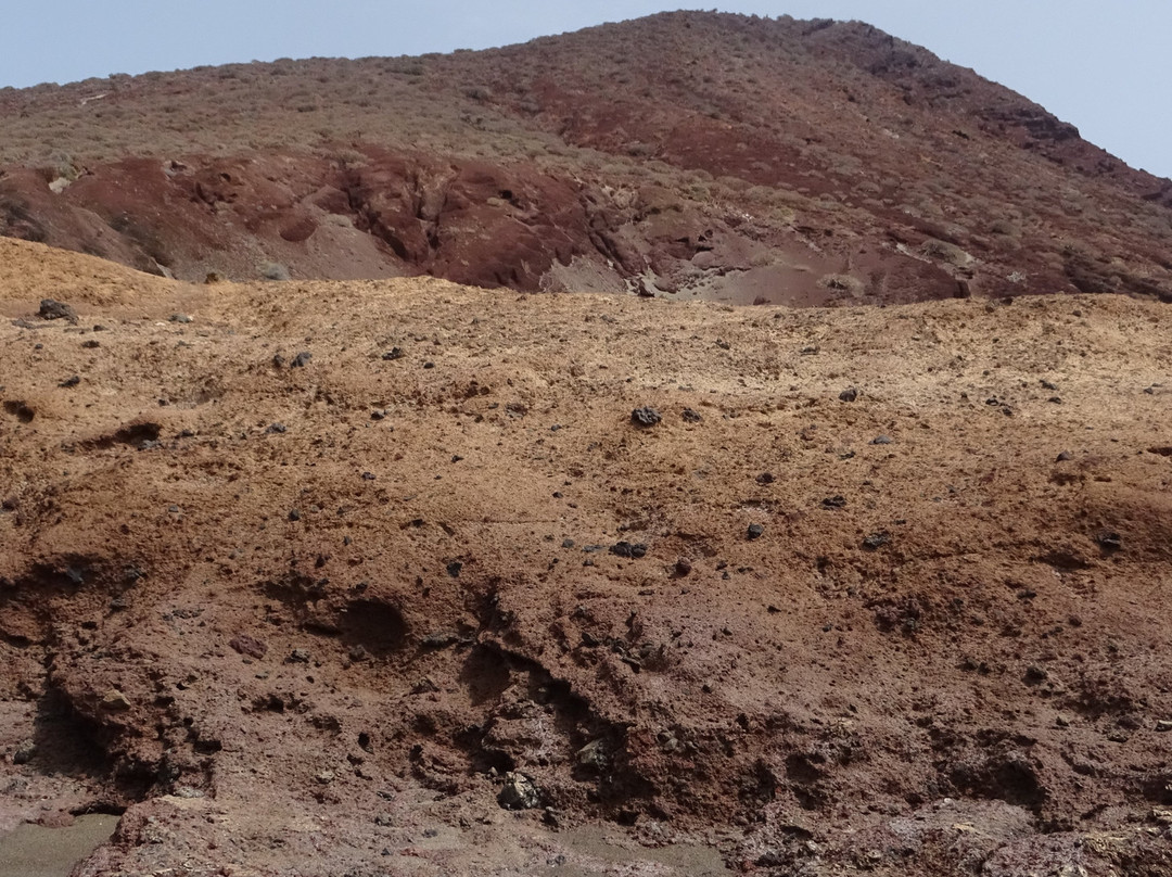 Montaña Roja景点图片