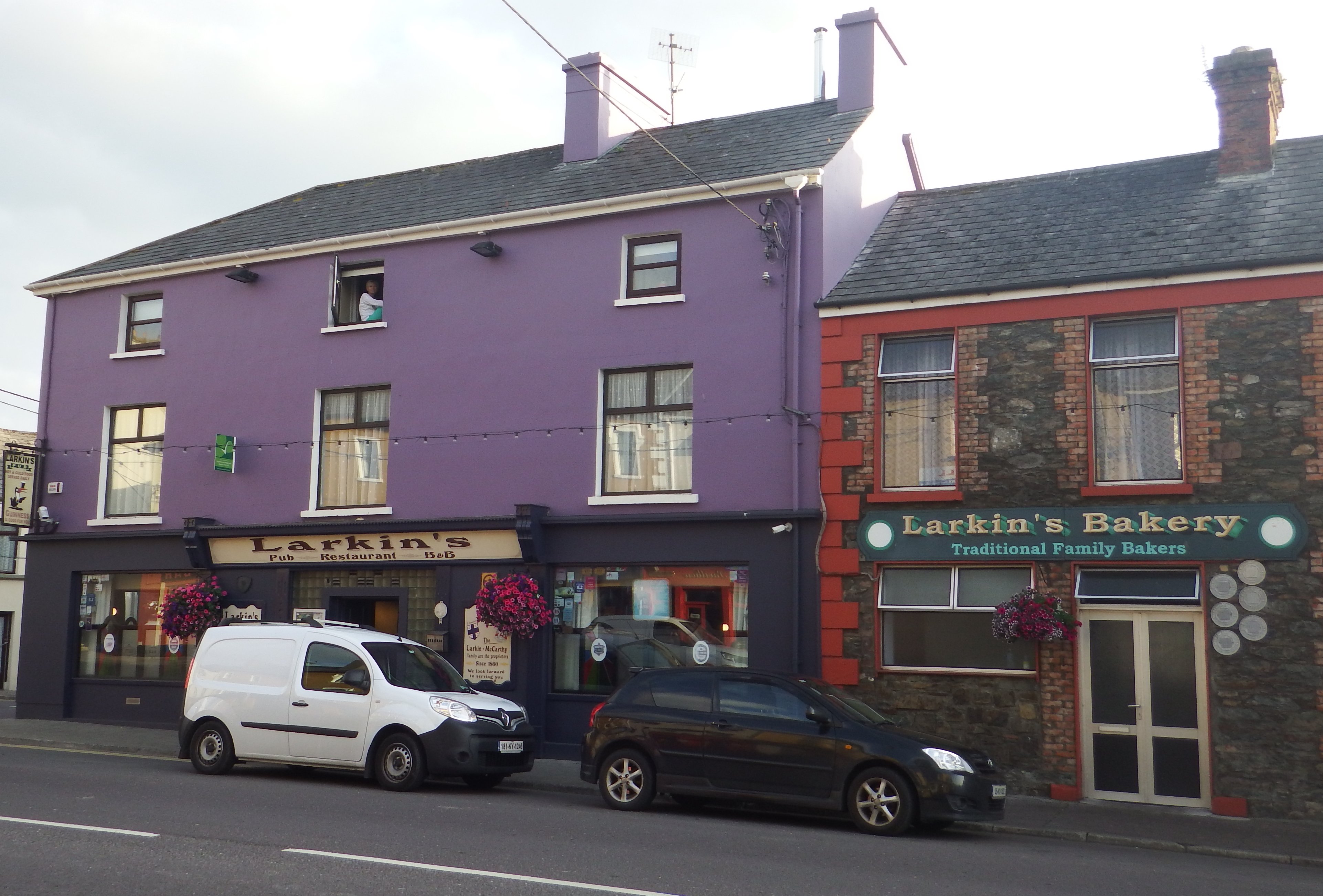 Larkins Pub & Restaurant B & B-浴室