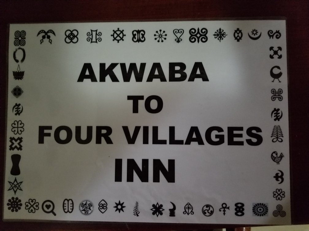Four Villages Inn主图