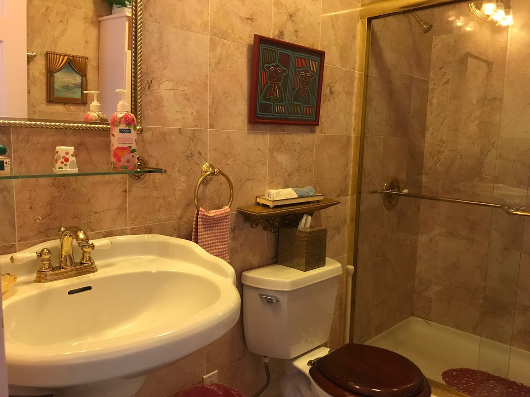 Beds On Clouds - Catskill Lodging主图