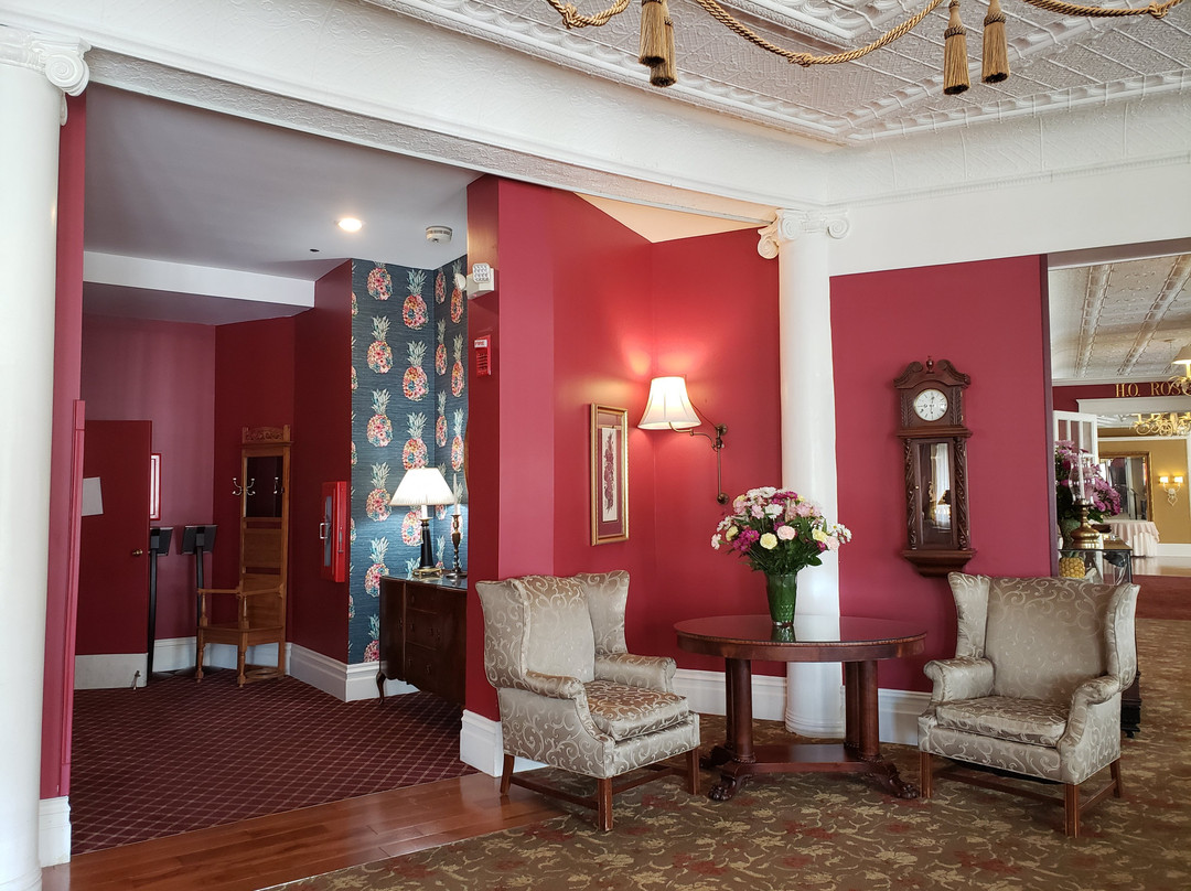 斯塔福德佩里酒店主图