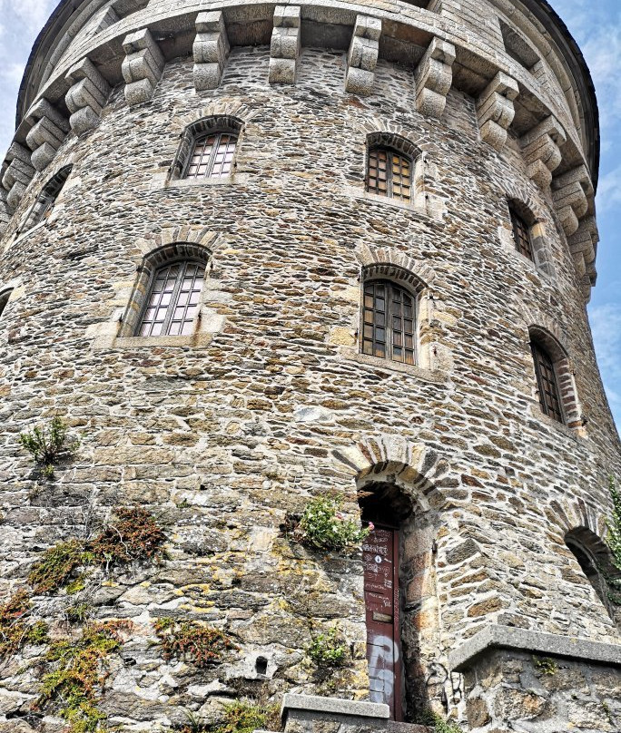Tour de la Motte Tanguy-布列斯特必去景点