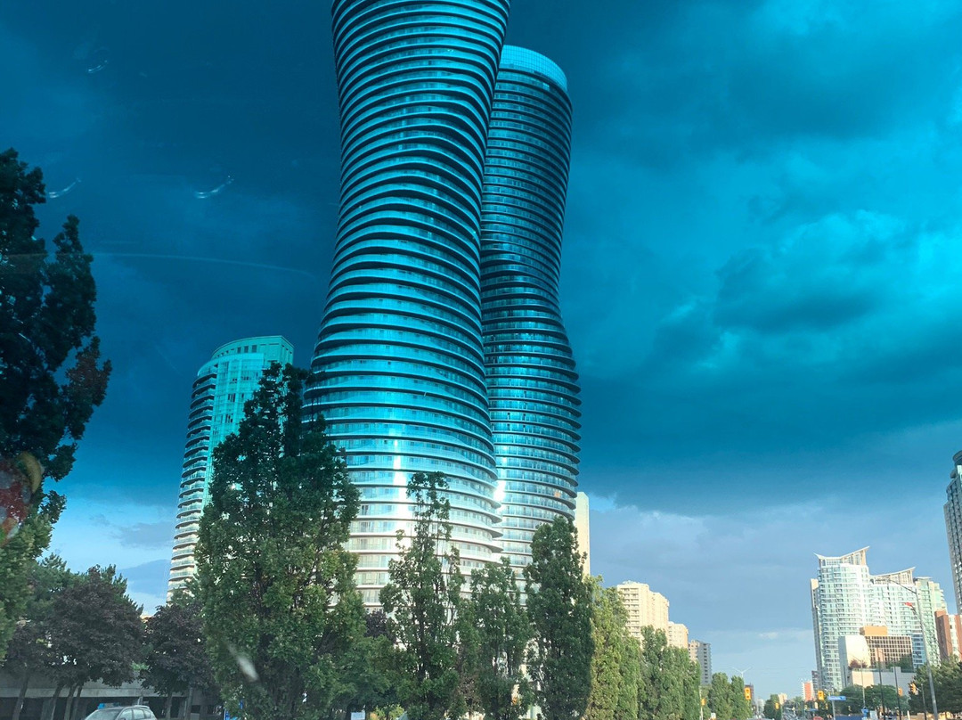 Absolute World Towers-米西索加必去景点