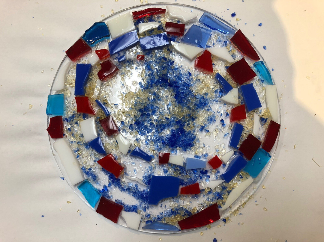 The Glass Palette - Interactive Glass Art Studio-夏洛茨维尔必去景点