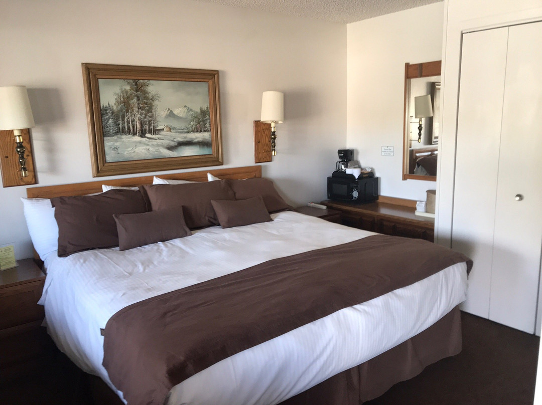 Walker River Lodge主图