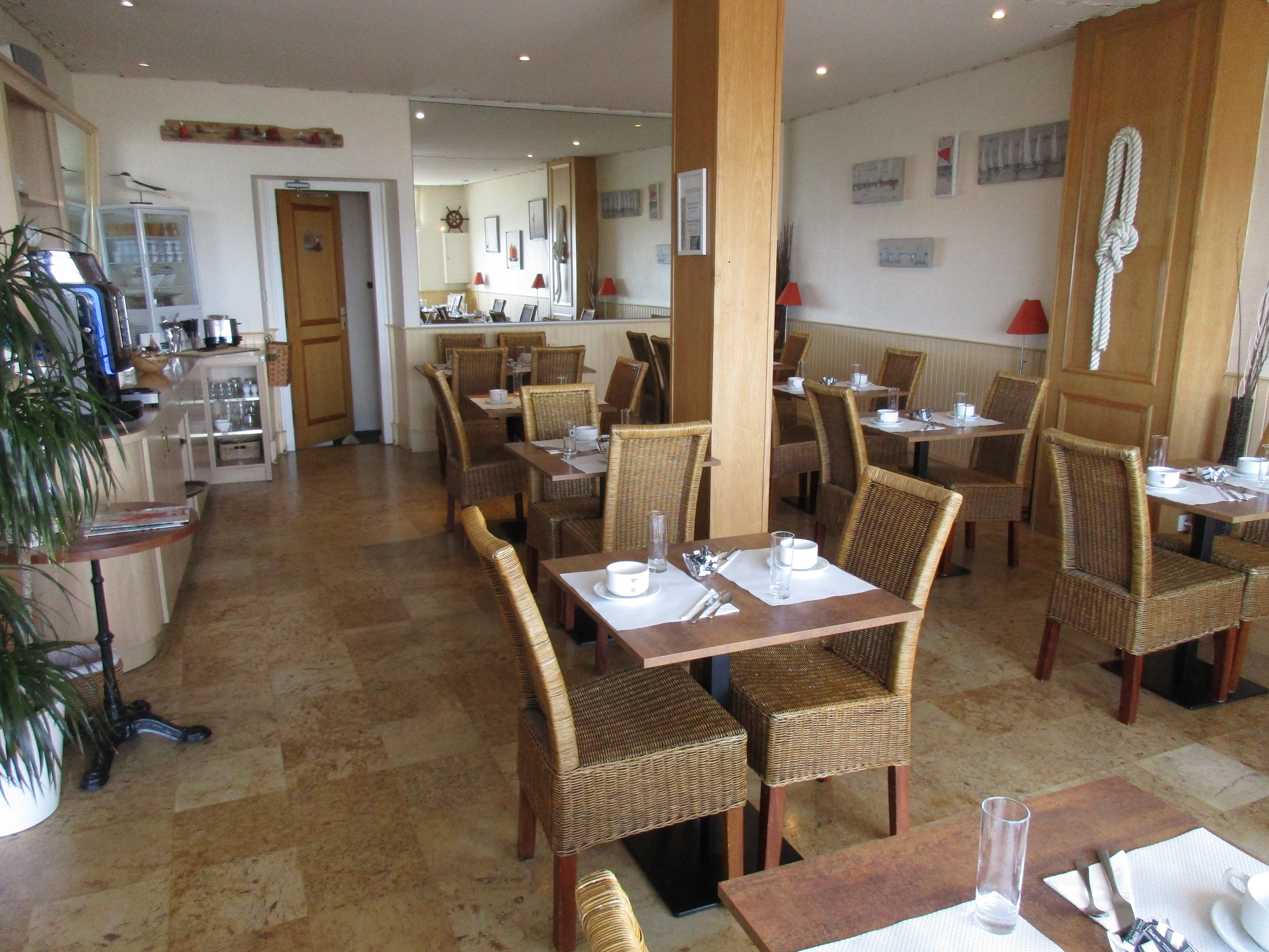 Hôtel Aux Tamaris - Vue Mer-餐饮