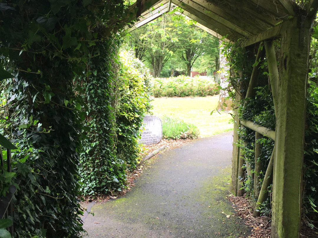 Adare Town Park-Adare必去景点